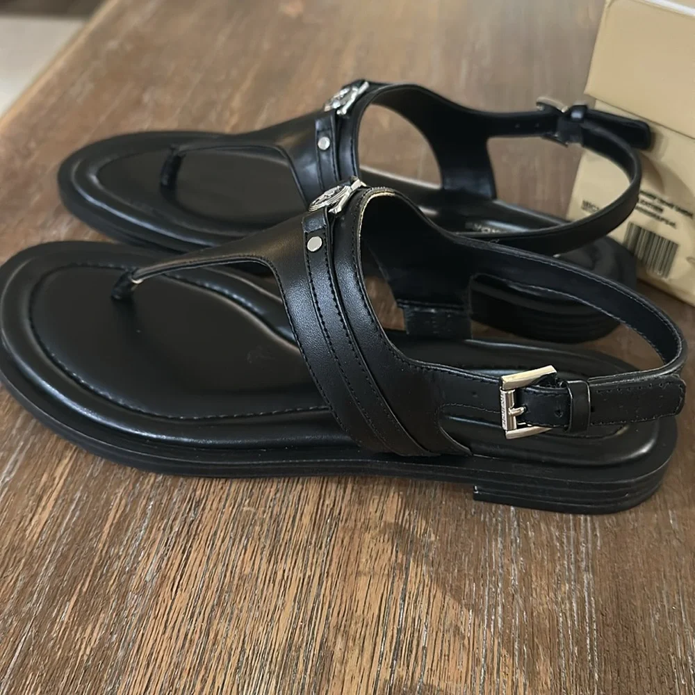 Michael Kors Black Leather Sandals with Silver Detail. NWT in original box. 7.5 - Picture 3 of 5